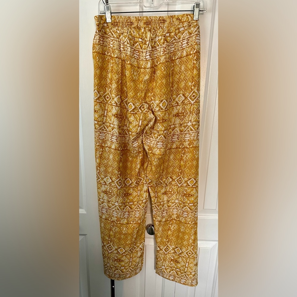 DESIGNED BY ROXY!!!! NWT BeachPants with an open scalloped sides and front tie - Picture 3 of 5